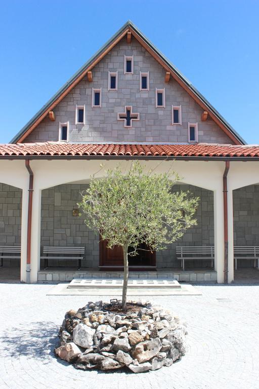 Centro Di Spiritualita Maria Candida Armeno Zewnętrze zdjęcie